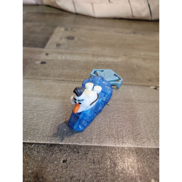 Olaf sliding on snow Disney McDonalds 2019 toy figure - Picture 1 of 4